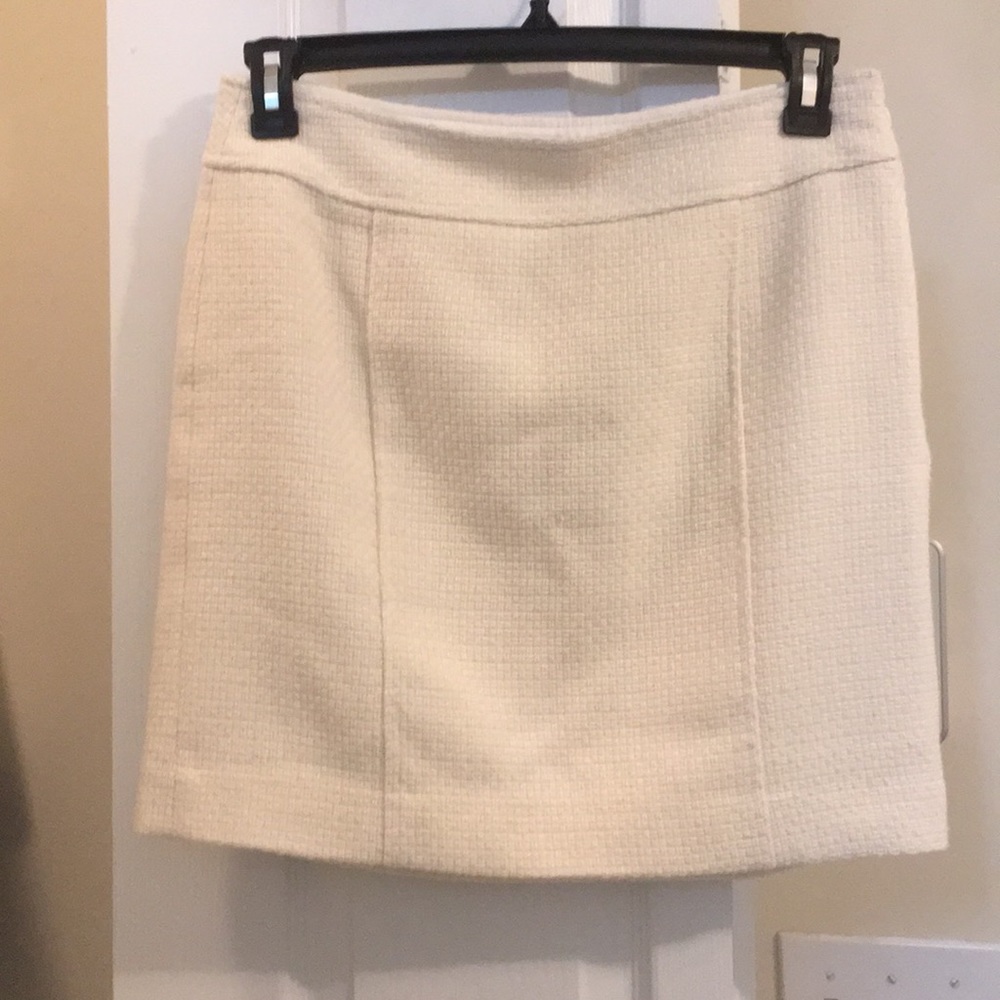 Cream colored wool skirt size 4